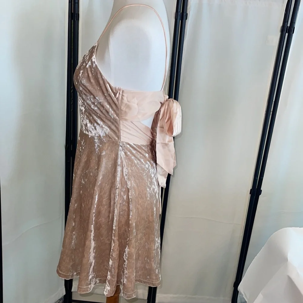 Journee Dress Size Medium NWT - Picture 7 of 14